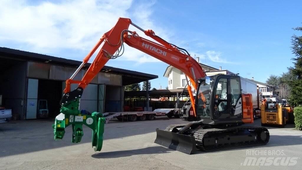 Hitachi ZX135US-6 挖坑机
