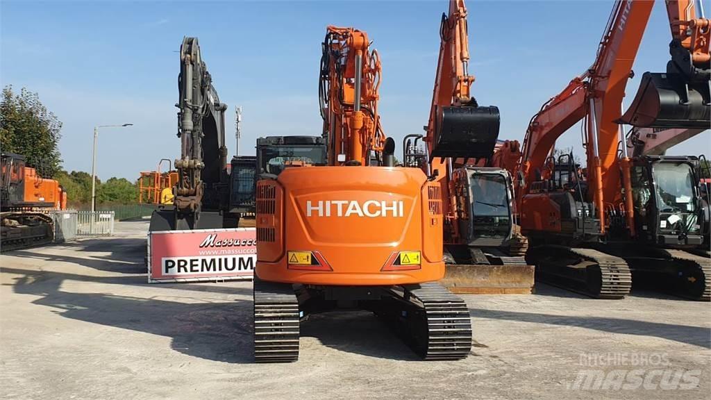Hitachi ZX135US-7 中型挖掘机