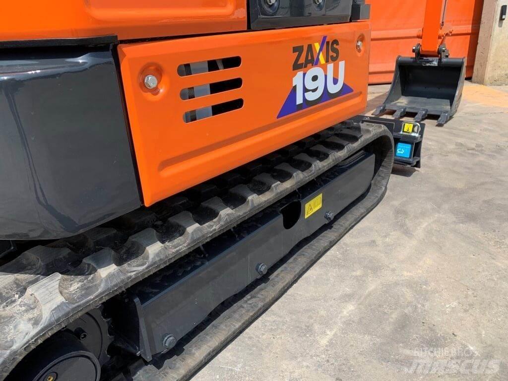 Hitachi ZX19U-6 小型挖掘机