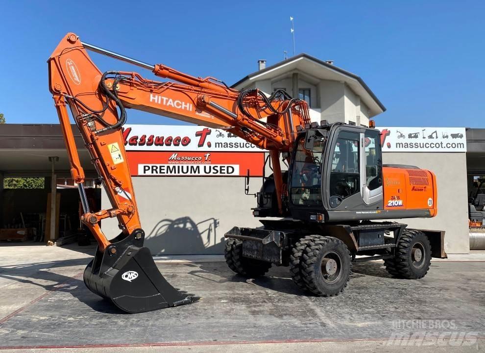 Hitachi ZX210W-3 轮式挖掘机