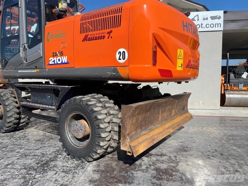 Hitachi ZX210W-3 轮式挖掘机
