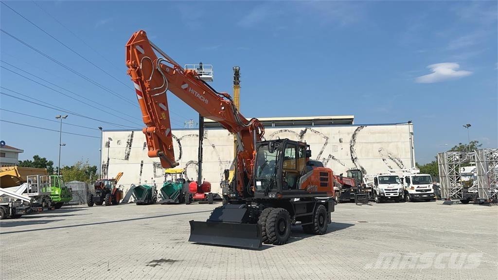 Hitachi ZX220W-7 轮式挖掘机