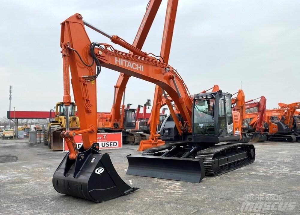 Hitachi ZX225 USBLC 履带挖掘机