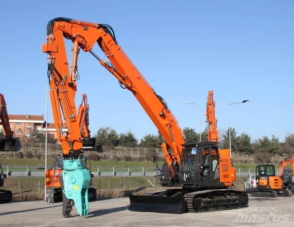 Hitachi ZX225USLC-6 履带挖掘机
