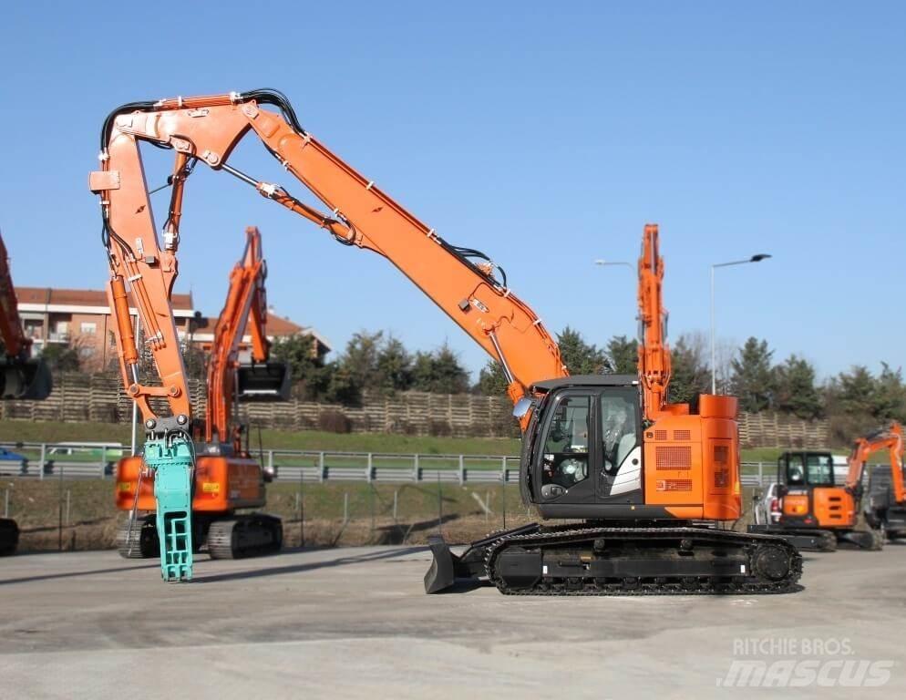 Hitachi ZX225USLC-6 履带挖掘机