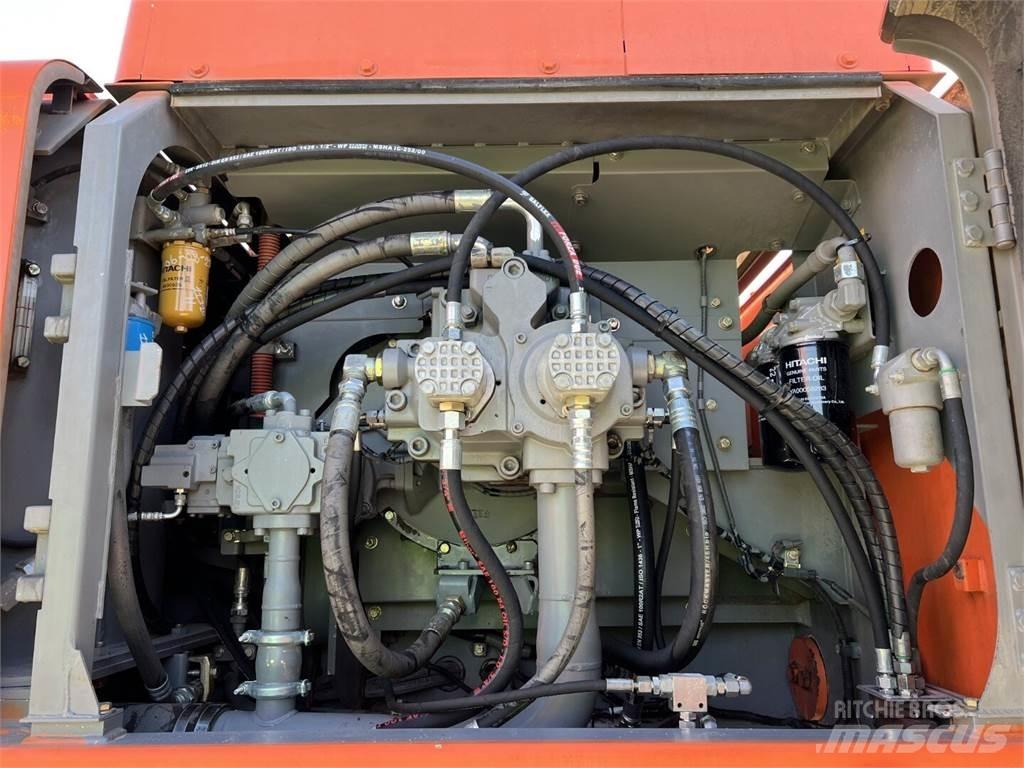 Hitachi ZX520LCH-3 履带挖掘机