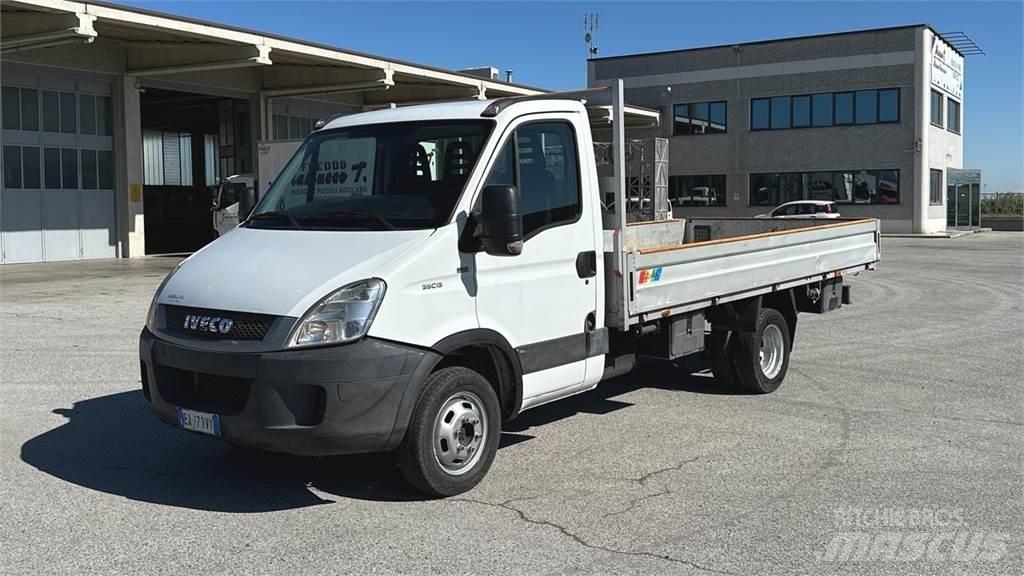 Iveco DAILY 35C13 4X2 其他货车