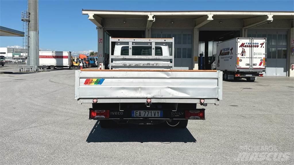 Iveco DAILY 35C13 4X2 其他货车
