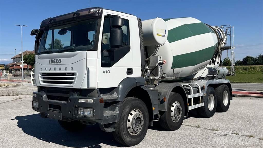 Iveco Trakker 410 8X4 混凝土搅拌车