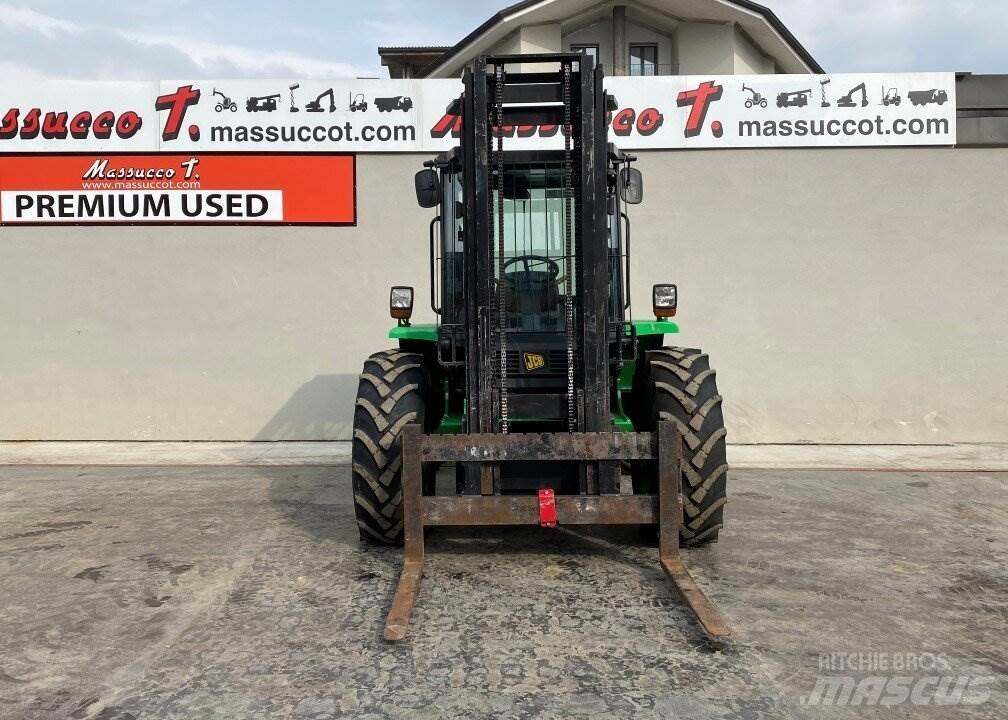 JCB 926 越野叉车|叉装车