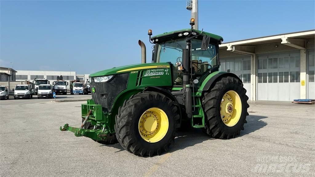 John Deere 7230R 推雪机
