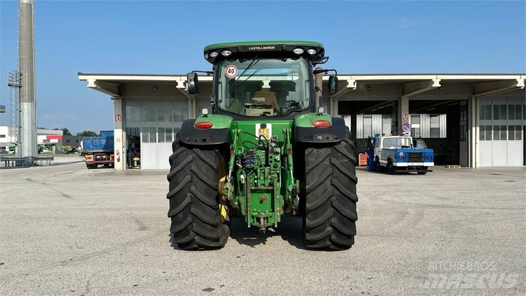 John Deere 7230R 推雪机