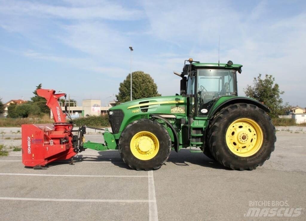 John Deere 7930 4X4 推雪机