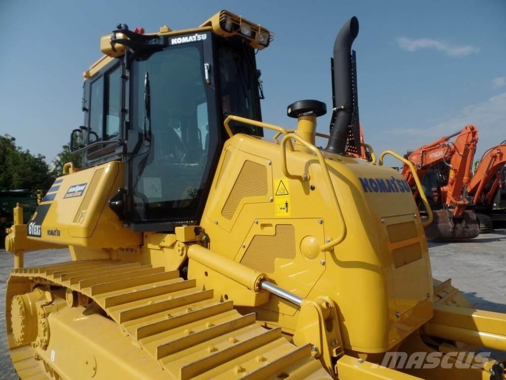 Komatsu D61 EXi 履带式推土机