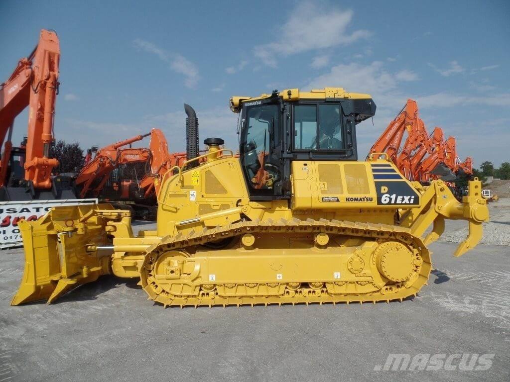Komatsu D61 EXi 履带式推土机
