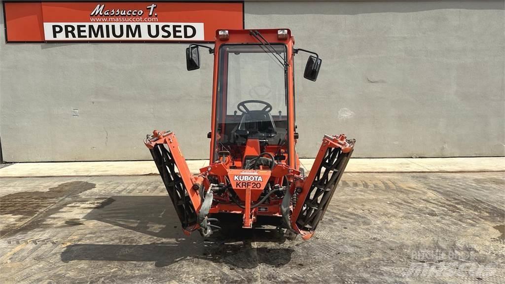 Kubota F2400 4X4 推雪机