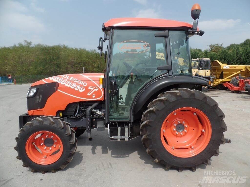 Kubota M8540N 推雪机
