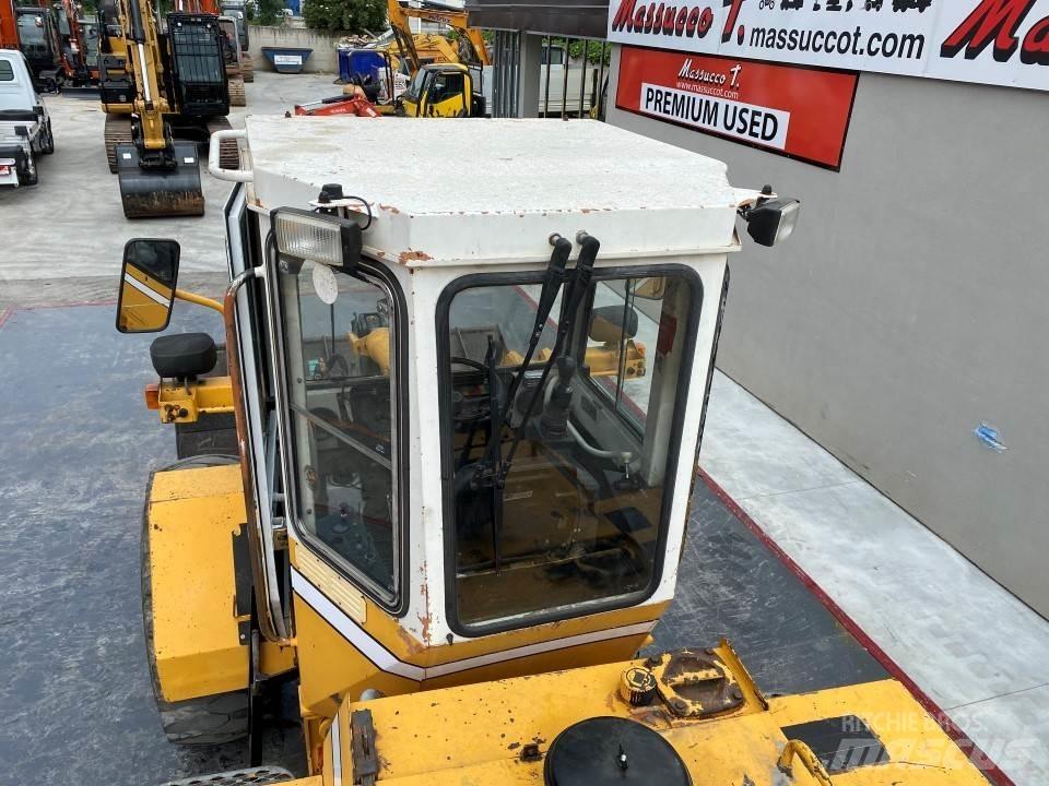 Liebherr L521 轮式装载机