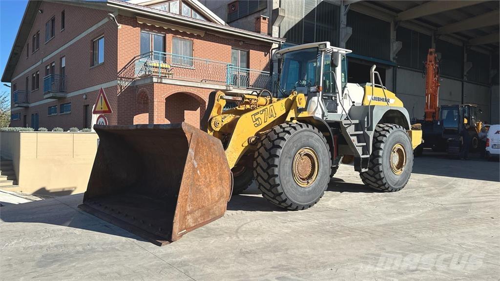 Liebherr L574 轮式装载机