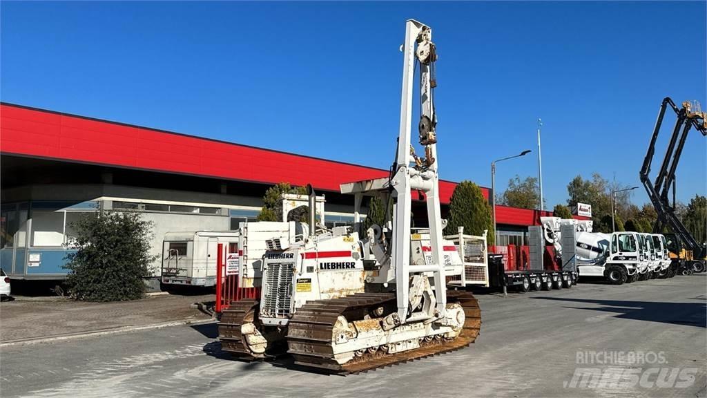 Liebherr RL 22 B 管道设备