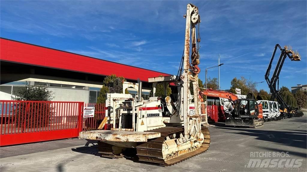 Liebherr RL 22 B 管道设备