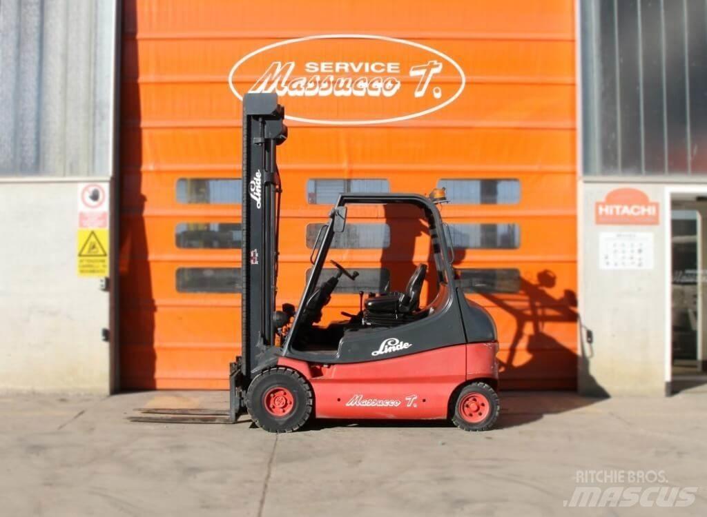 Linde E25-01 电动叉车