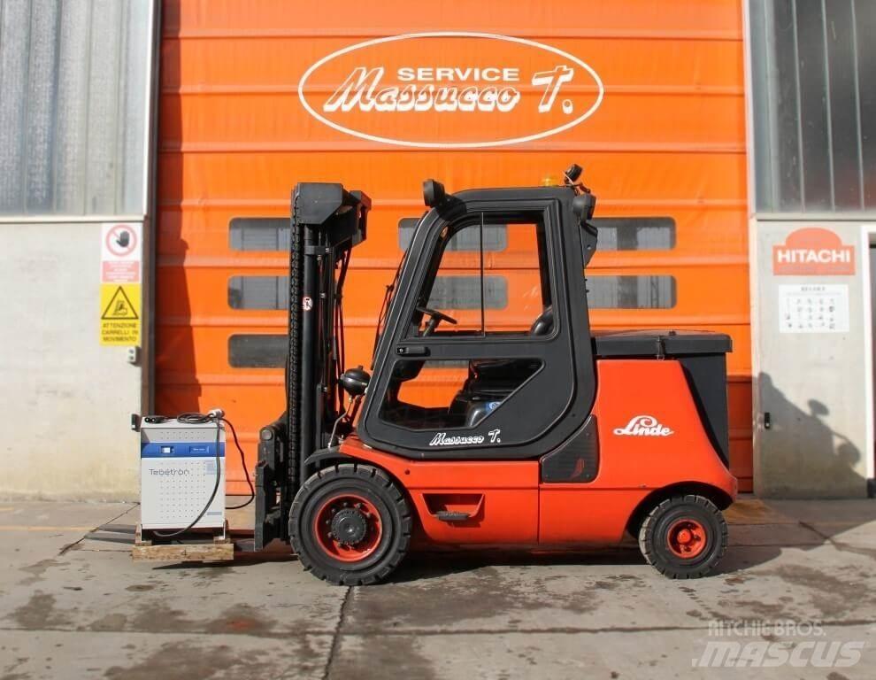 Linde E40P-02 电动叉车