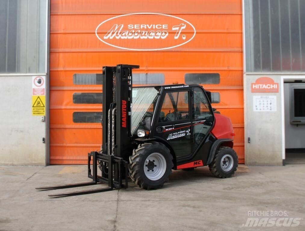 Manitou MC30-4 DK 4X4 越野叉车|叉装车