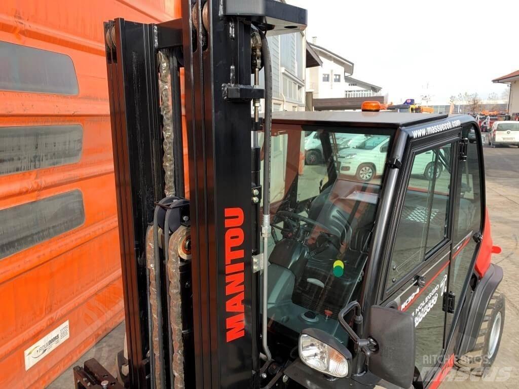 Manitou MC30-4 DK 4X4 越野叉车|叉装车