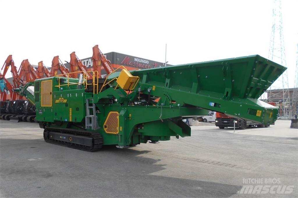 McCloskey C2 磨粉机