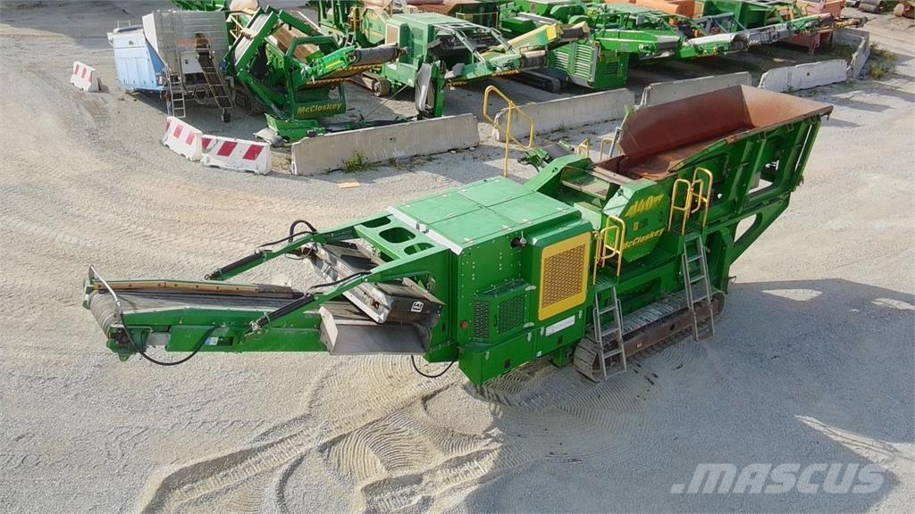 McCloskey J40 V2 磨粉机