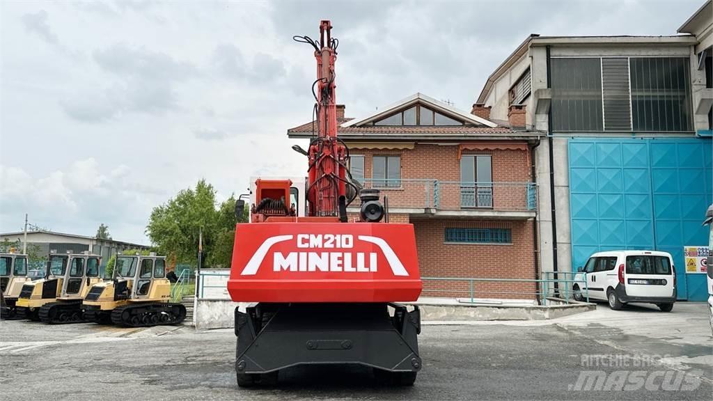 Minelli CM210 轮式挖掘机