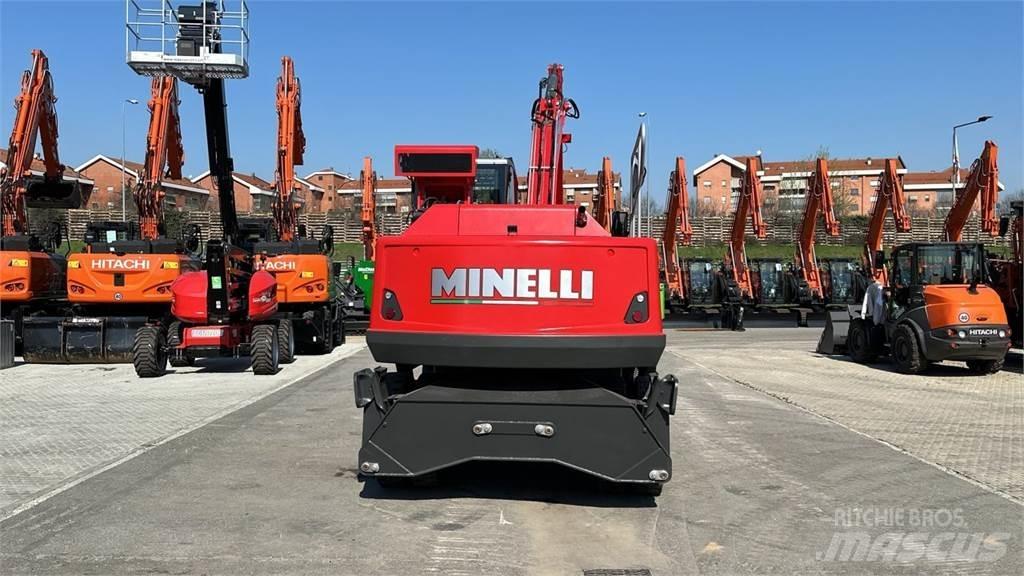 Minelli M18 轮式挖掘机