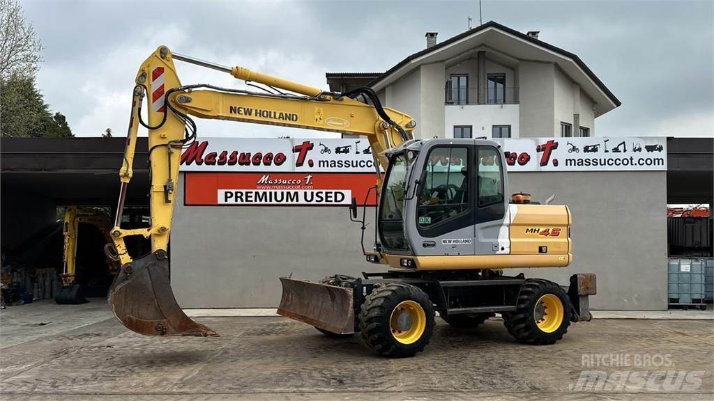 New Holland MH 4.6 轮式挖掘机