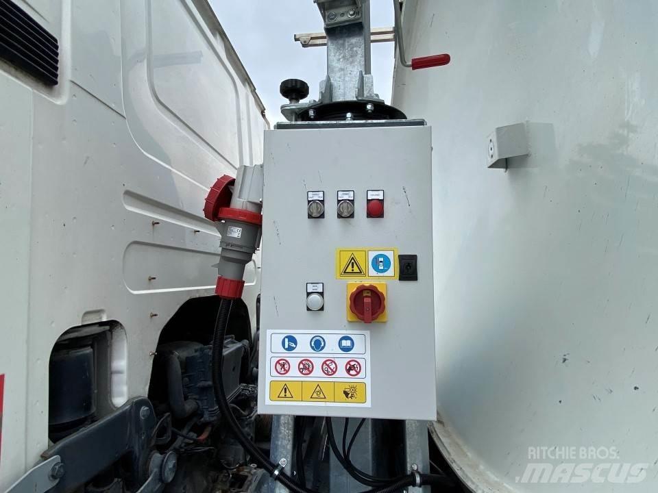 Scania R 油罐车