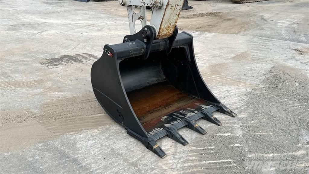 Takeuchi TB2150R 中型挖掘机