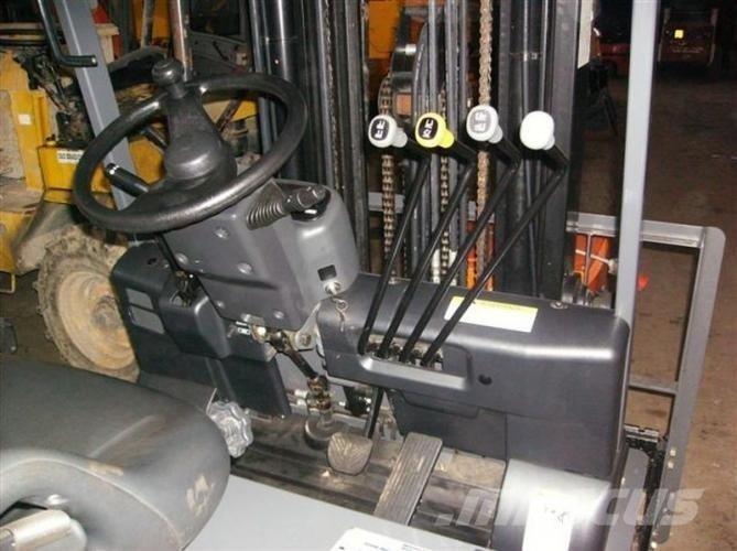 TCM FB25-7 电动叉车