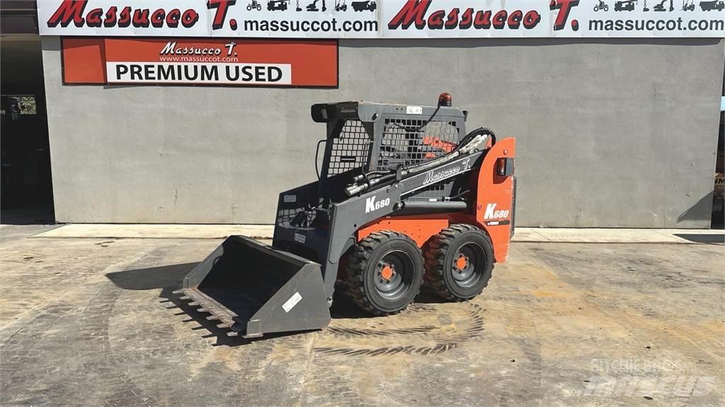Thomas K680 滑移装载机