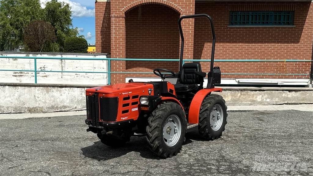 Tigretrac 3800 4x4 推雪机