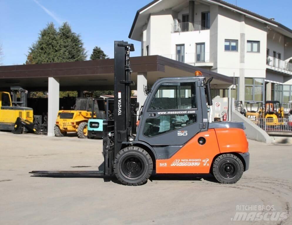 Toyota 40-8FD45N 柴油叉车