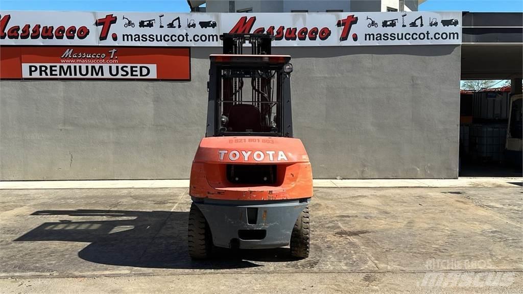 Toyota 42-7FDA50 柴油叉车