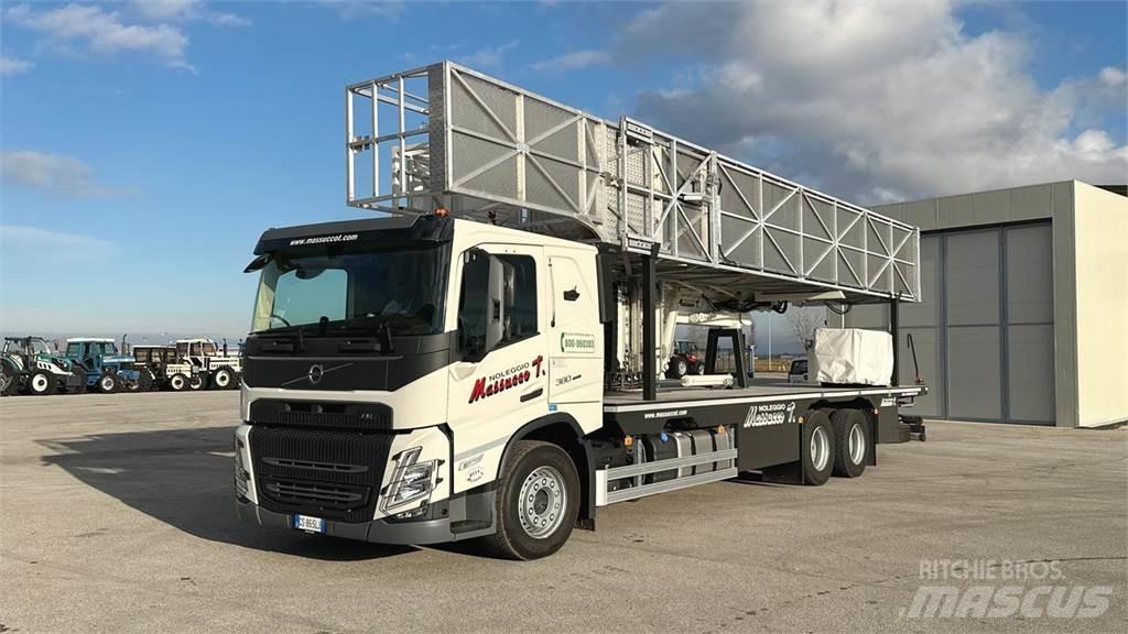 Volvo FM 11 BARIN 6x4 车载式高空作业车
