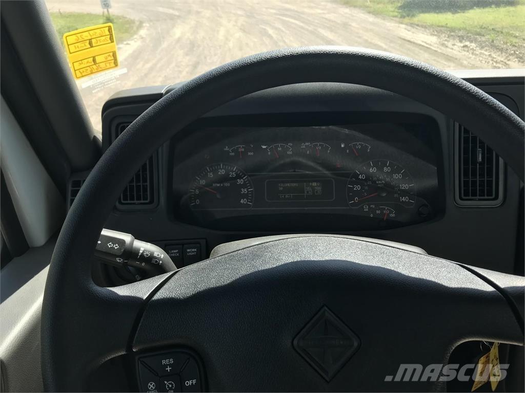 International MV 油罐车