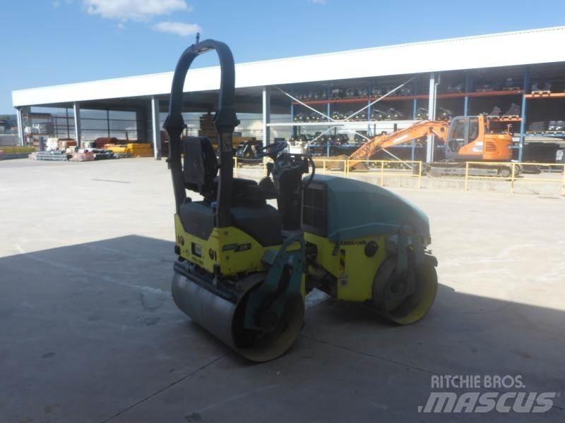 Ammann ARX26 土壤压实机