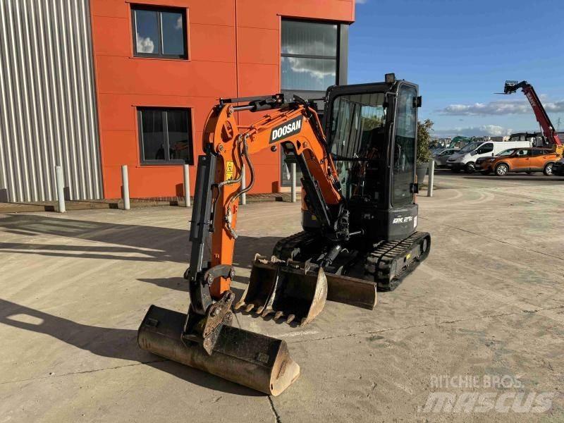 Doosan DX 27 Z 小型挖掘机