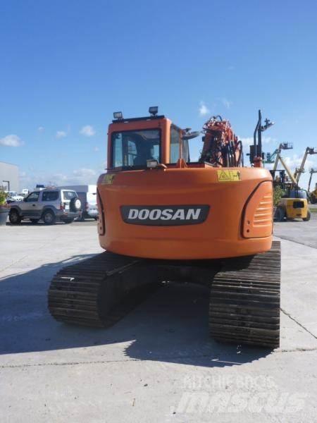 Doosan DX140LC 履带挖掘机