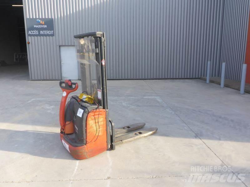 Fenwick L10 手推堆垛车