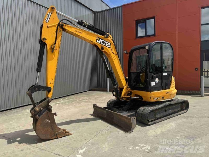 JCB 8065 小型挖掘机