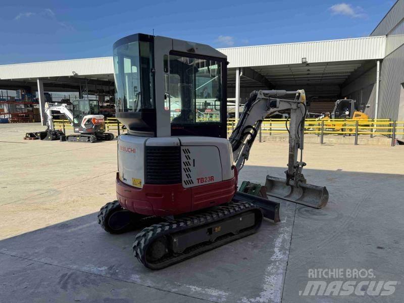 Takeuchi TB 23 小型挖掘机