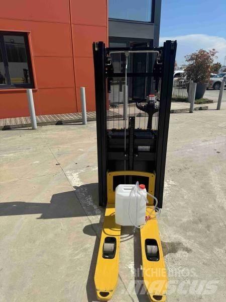 Yale MS10 手推堆垛车